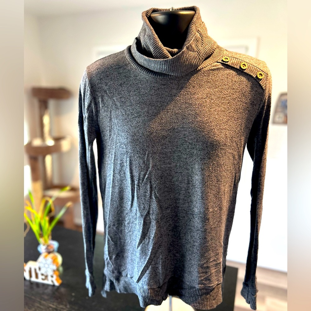 Lightweight gray turtleneck size small